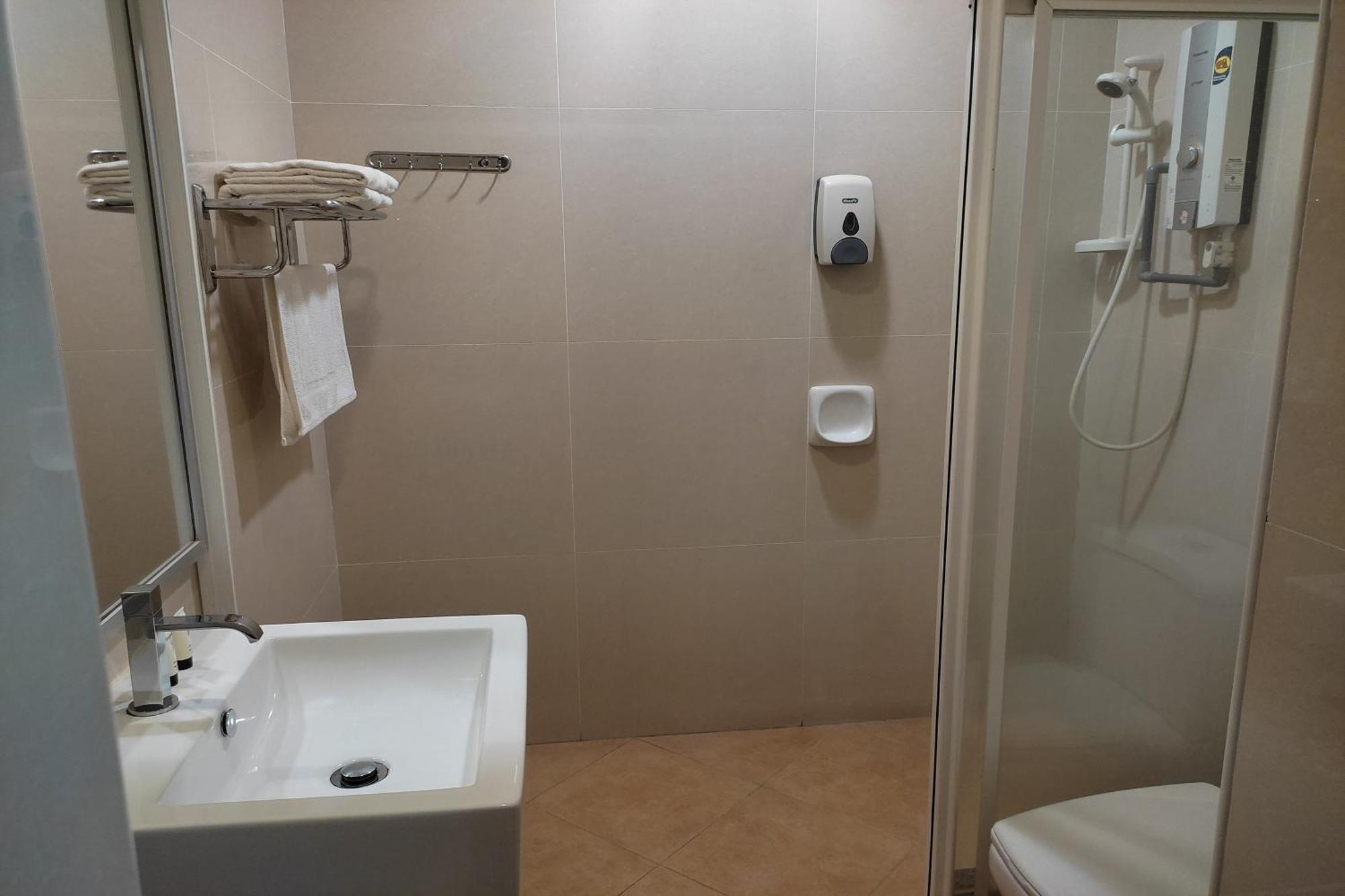 Hotel D'New 1 Kk Sabah Donggongon ภายนอก รูปภาพ